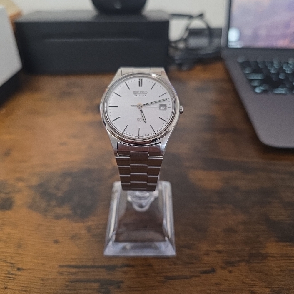 Seiko Silver Men's Watch with Date Display